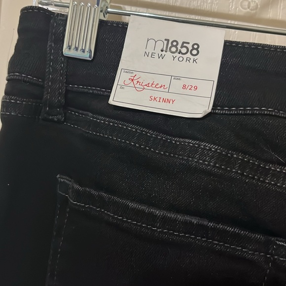 m1858 Kristen Skinny - Picture 7 of 10